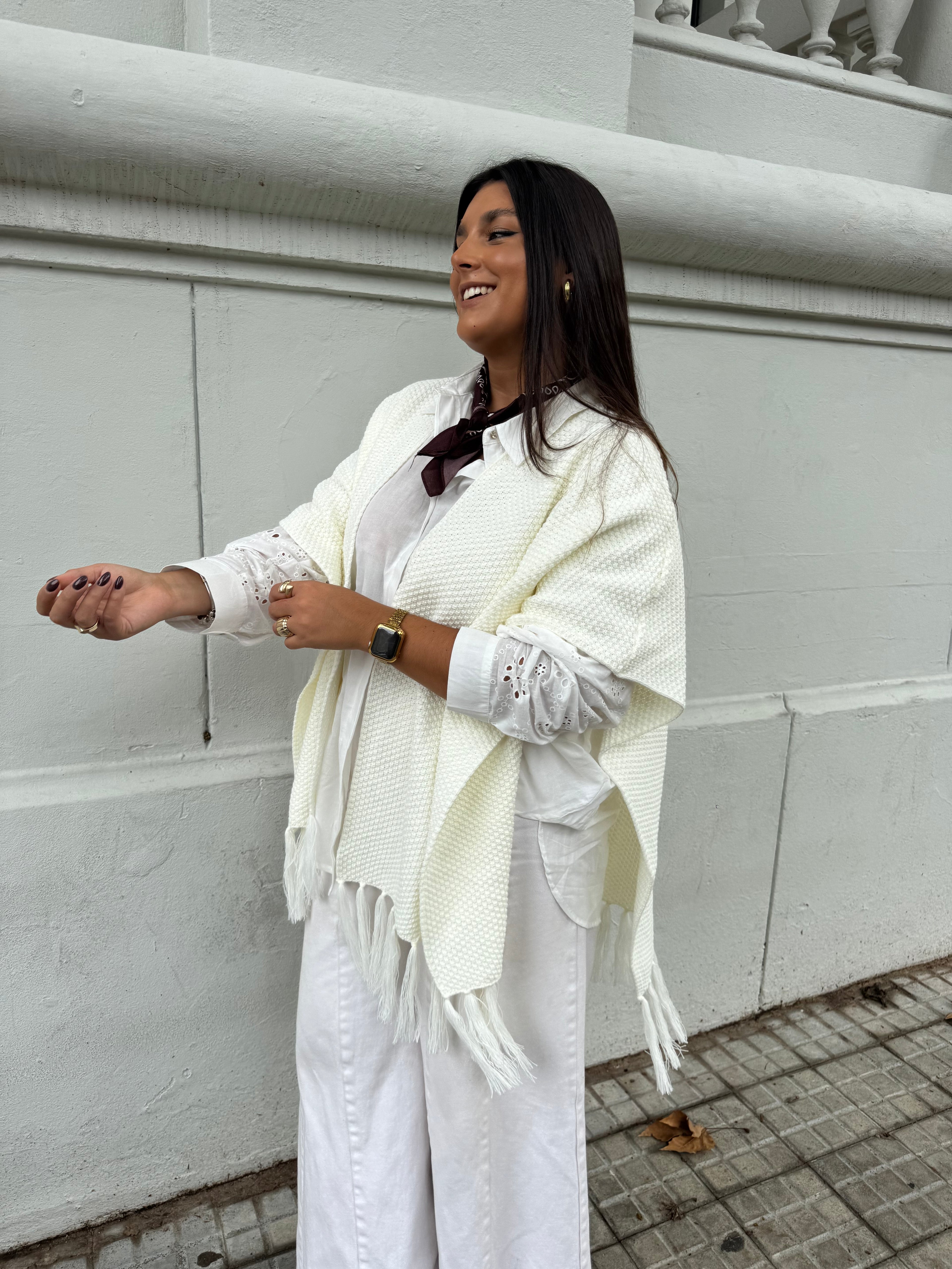 RUANA ELENA CRUDA